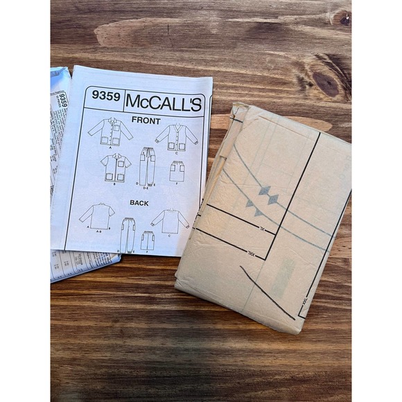 McCall’s 9359 Uncut vintage unisex medical uniform scrubs sewing pattern - Picture 3 of 3